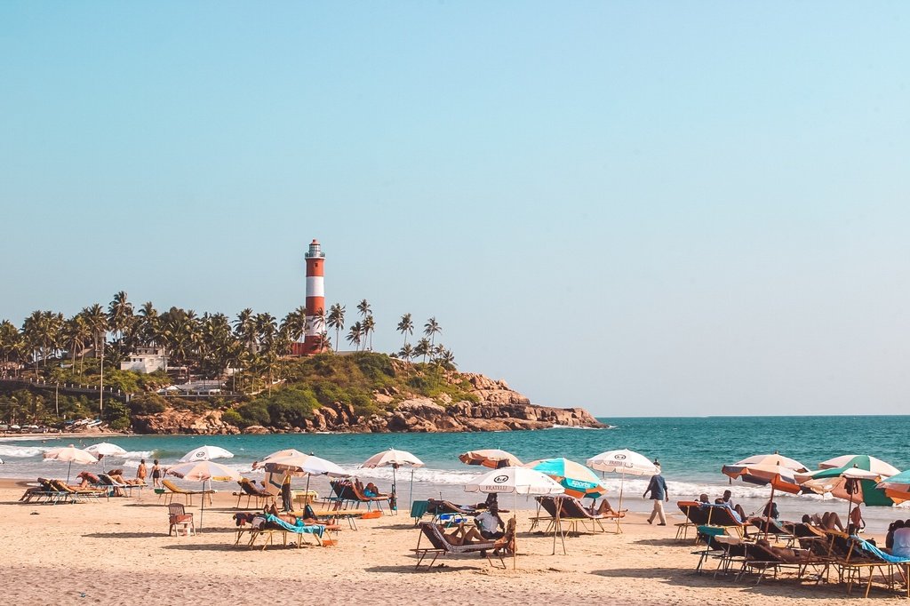 DAY 4 : ALLEPPEY → KOVALAM